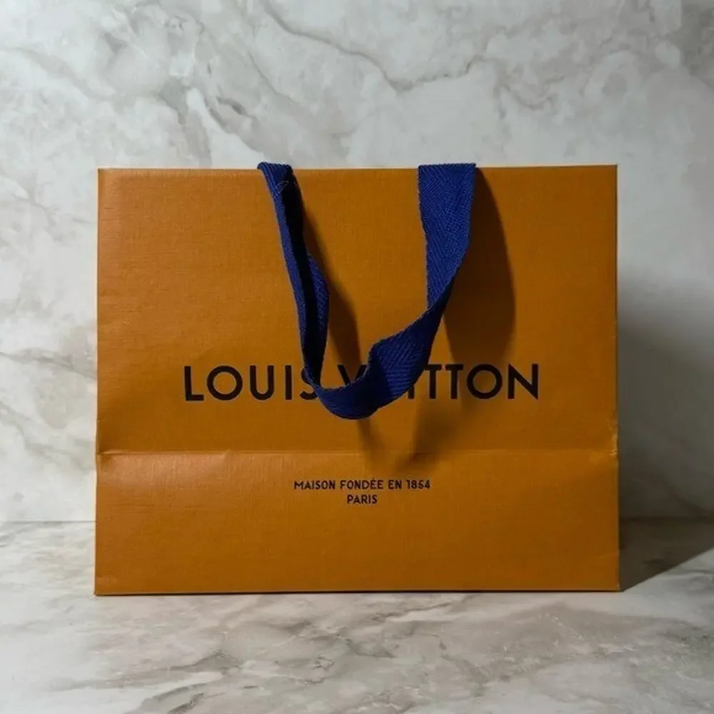 Louis Vuitton excellent pre